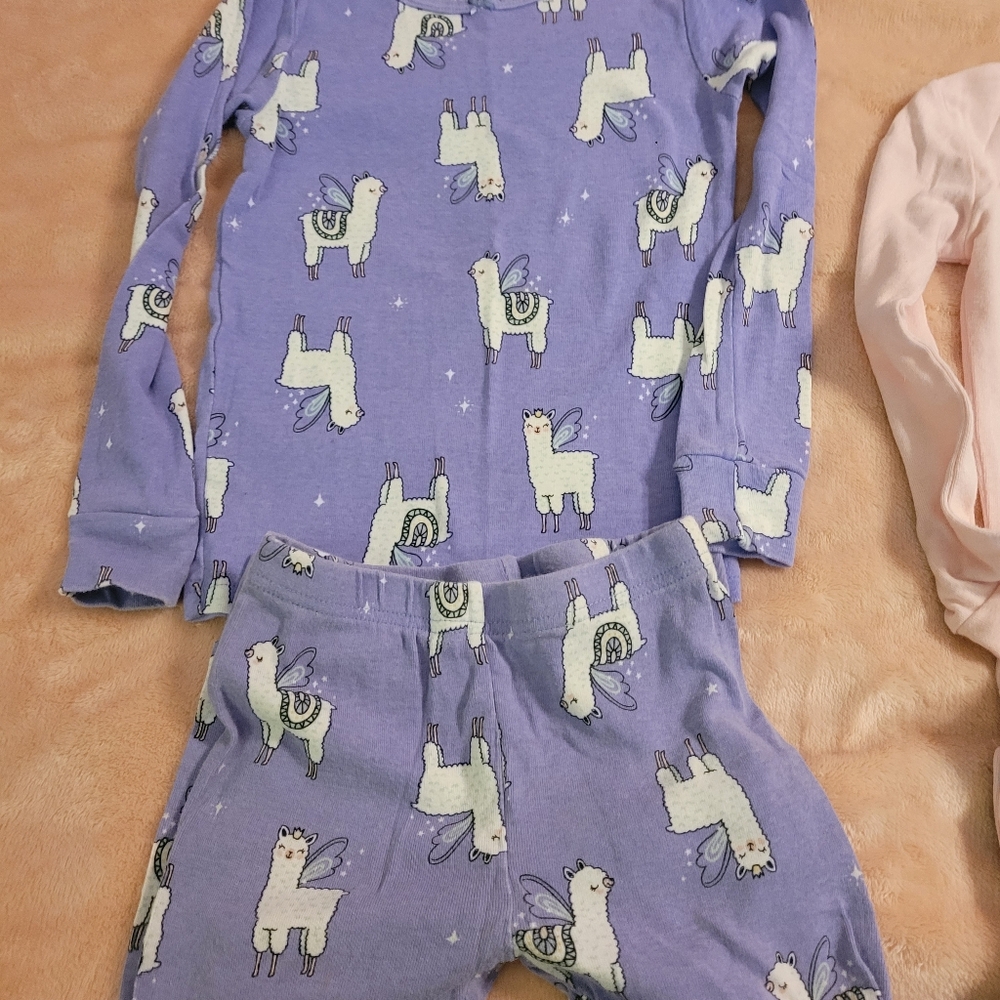 Lot of 4 pairs girls pajamas size 6 & 7.  3 pr Carters, 1 pr Schmoopy - Picture 7 of 13